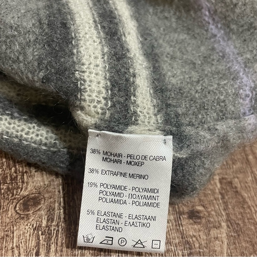 Burberry London Gray Striped Wool Mohair Mock Neck Sweater Size Large - Picture 5 of 5